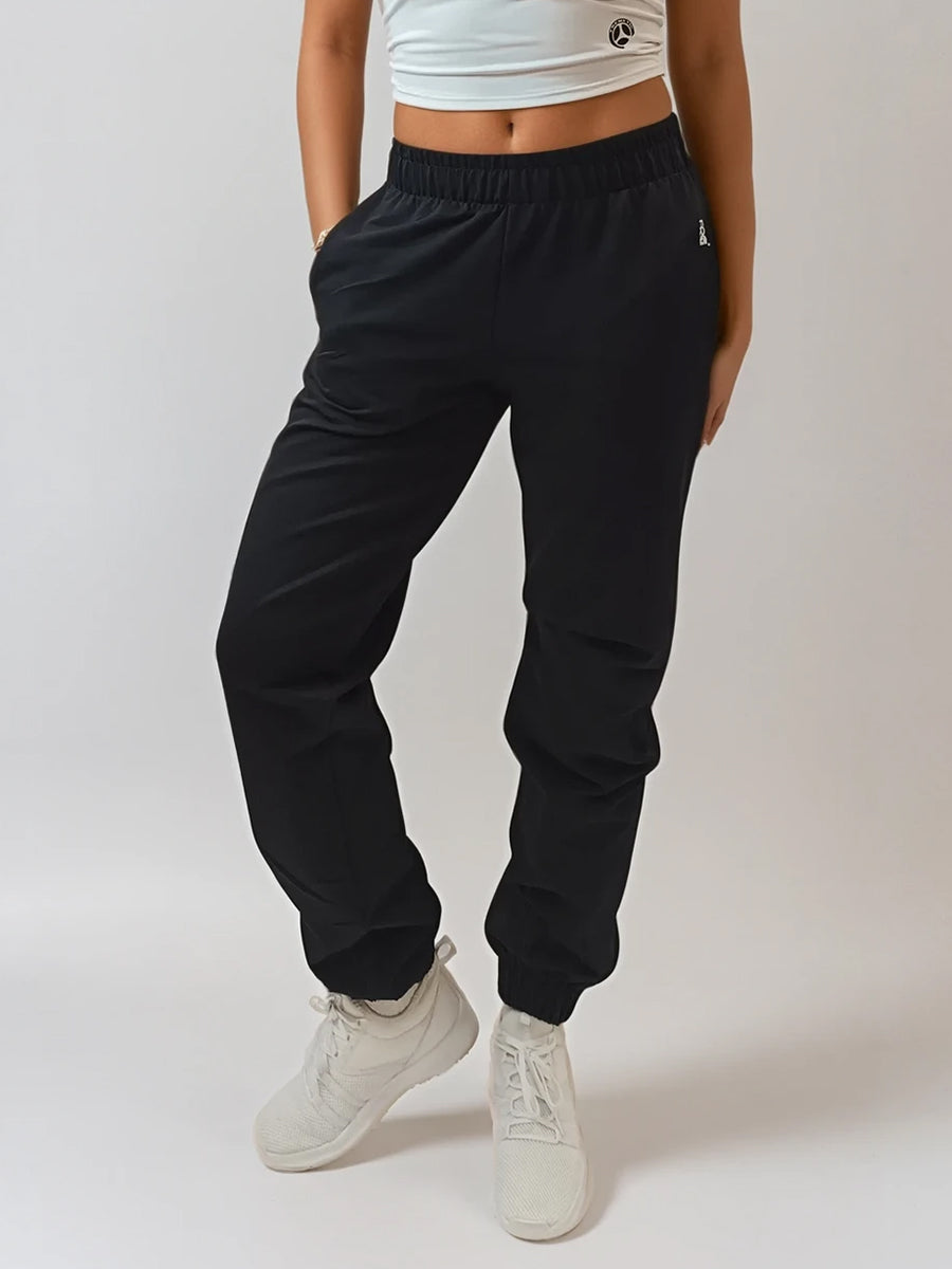 BAMBI 01 - FEKETE EGYENES SZÁRÚ ALUL GUMIS PAMUT NADRÁG